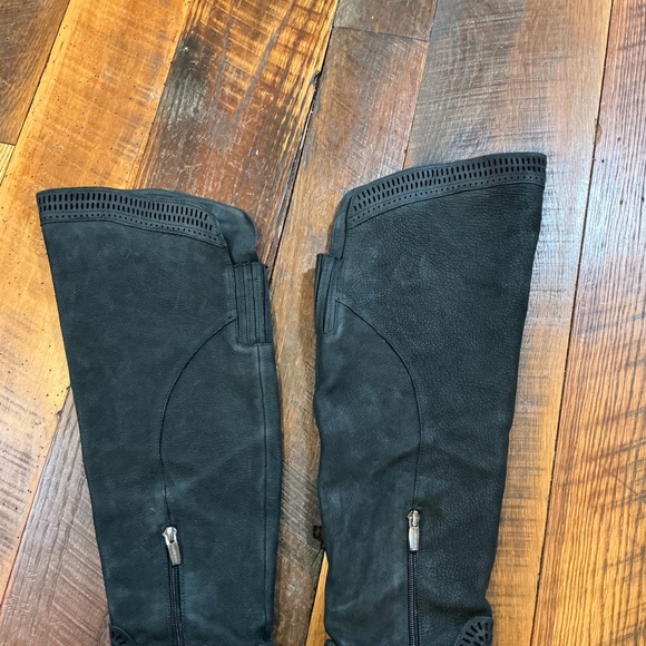 Vince Camuto Karinda Over The Knee Suede Boots Women’s Size 6 Black - Picture 4 of 15